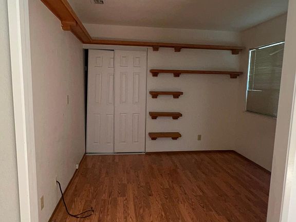 5th image of 885 Knights Cir