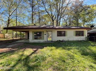 2844 Charleston Dr, Jackson, MS 39212