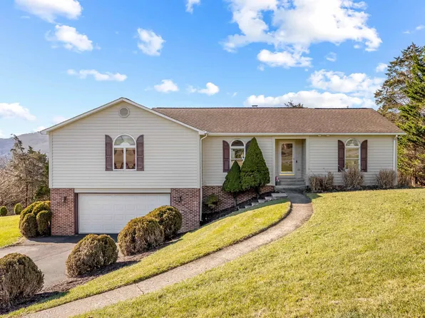 1789 Mountainside Dr, Blacksburg, VA 24060