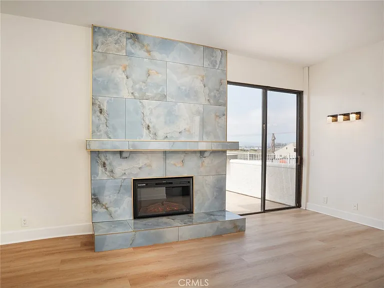 355 Pershing Dr #B — Photo 7