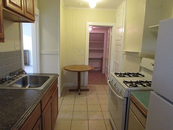 3rd image of 1311 E Marion St APT C