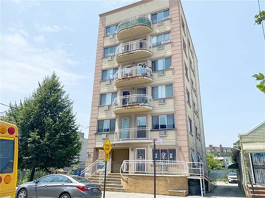 Sold by Remax Edge | media 39