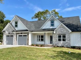 14 Windy Oak Dr, Rock Spring, GA 30739