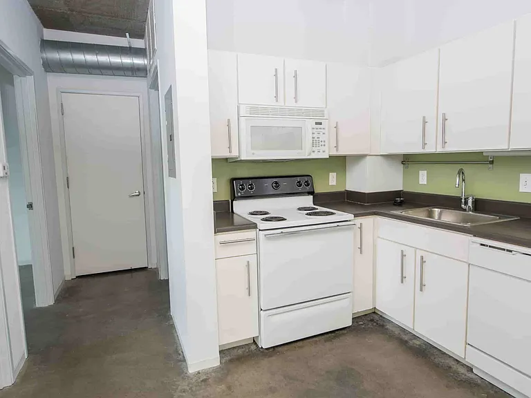 The Hub on Chestnut Street — Photo 20