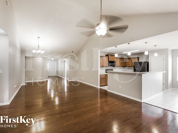 3rd image of 11618 Village Pond Dr