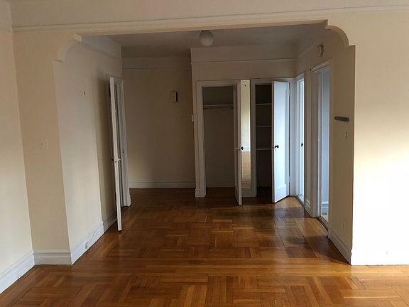 4th image of 209 W 104th St APT 6B