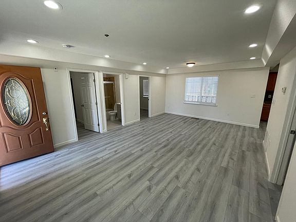 5th image of 20955 Hathaway Ave