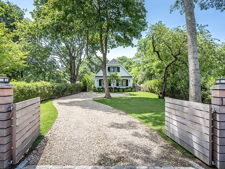 12 Neighborhood Dr — Photo 38