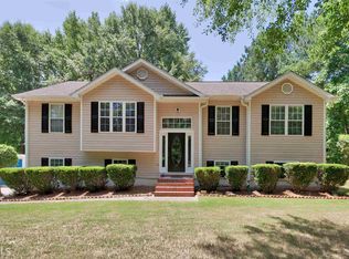 63 Huntington Ct, Newnan, GA 30265