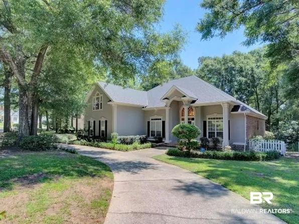 124 North Dr, Fairhope, AL 36532