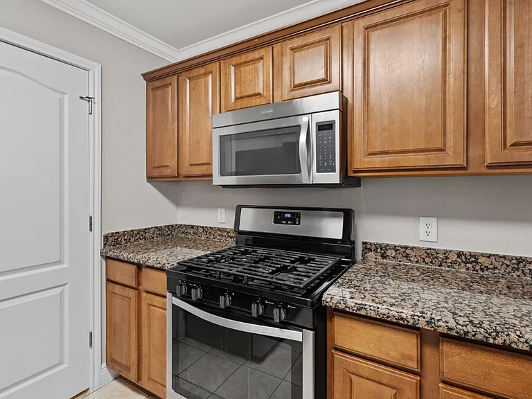 3417 Savage Springs Dr — Photo 11