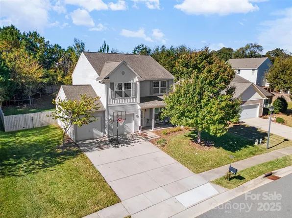 109 Austin Field Ct, Mount Holly, NC 28120
