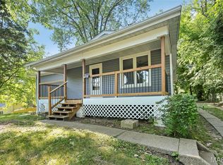 608 Hill Ln, Edwardsville, IL 62025