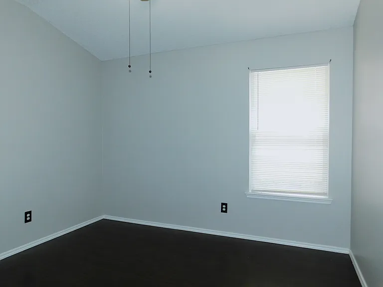 1648 Crown Point Dr — Photo 19