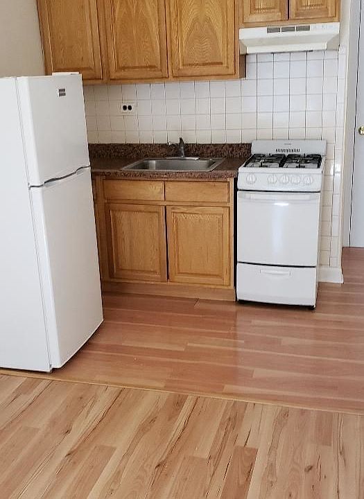 1st image of 3408 31st Ave #2R