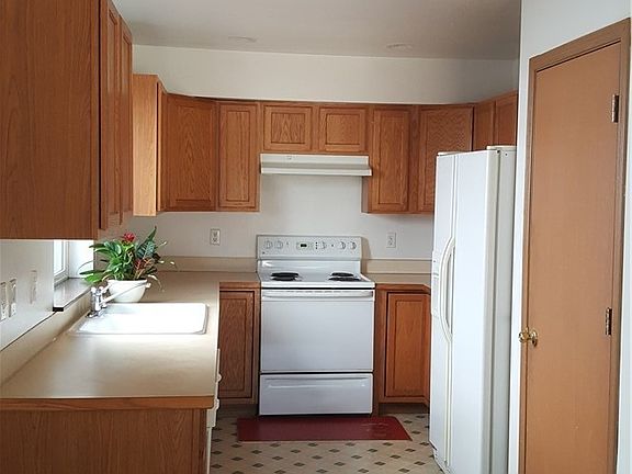 4th image of 923 78th Court E