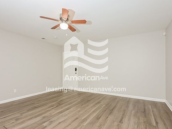 1515477_003_living_room_3.jpg