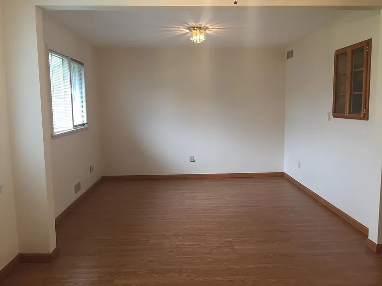 402 S Carr Ave — Photo 5