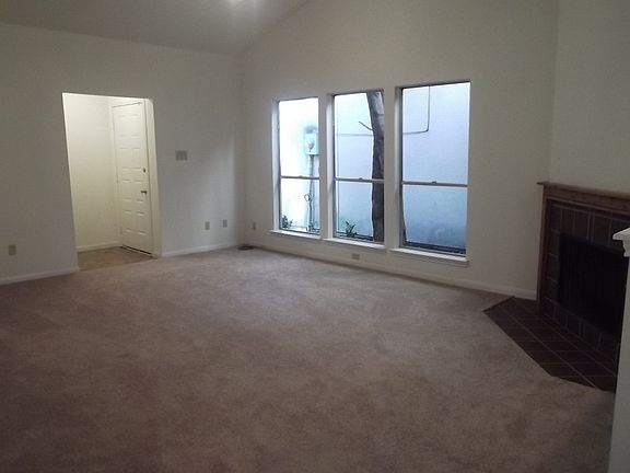 3rd image of 12323 Crest Lake Dr