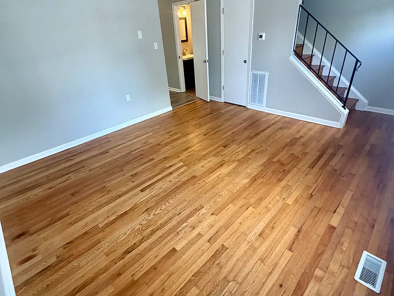 29 Raleigh Ct — Photo 2
