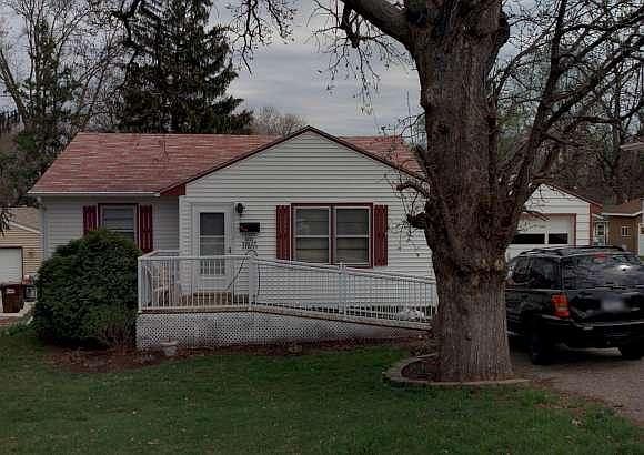 1st image of 1321 Sibley St
