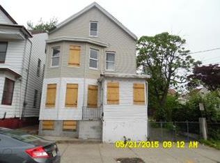 95 N 6th St, Paterson, NJ 07522