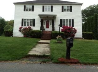 2 Alderbrook Ln, Methuen, MA 01844