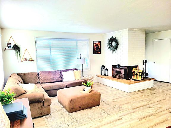 3rd image of 229 N Beckstead Ave