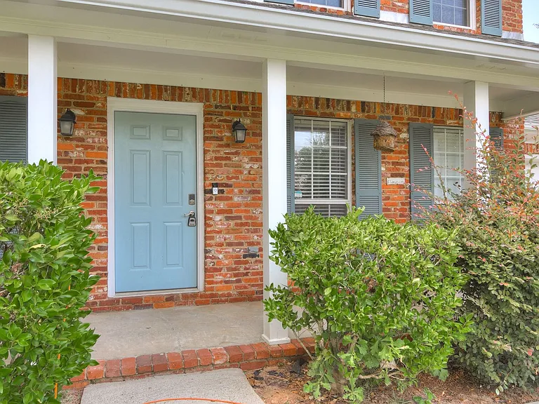 321 Timberidge Dr — Photo 4