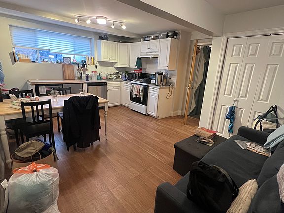2nd image of 135 Inman St APT 3