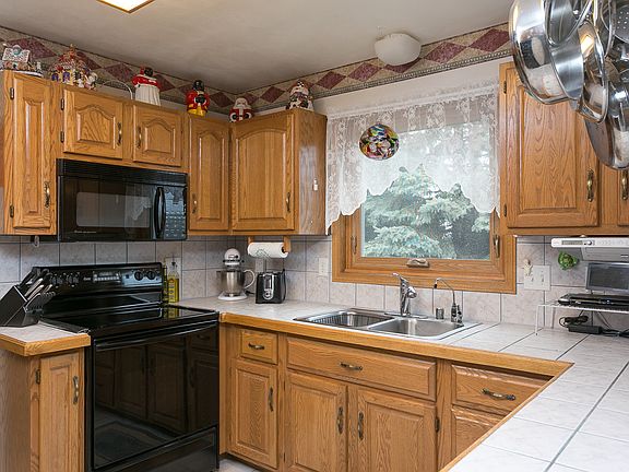 Alternate View of Kitchen