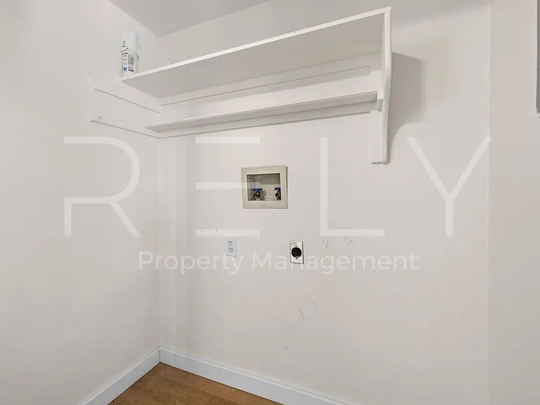2908 Whisper Oaks Ln #D — Photo 10