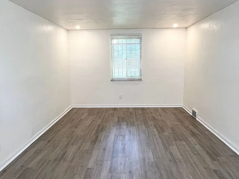 7939 Thon Dr — Photo 4
