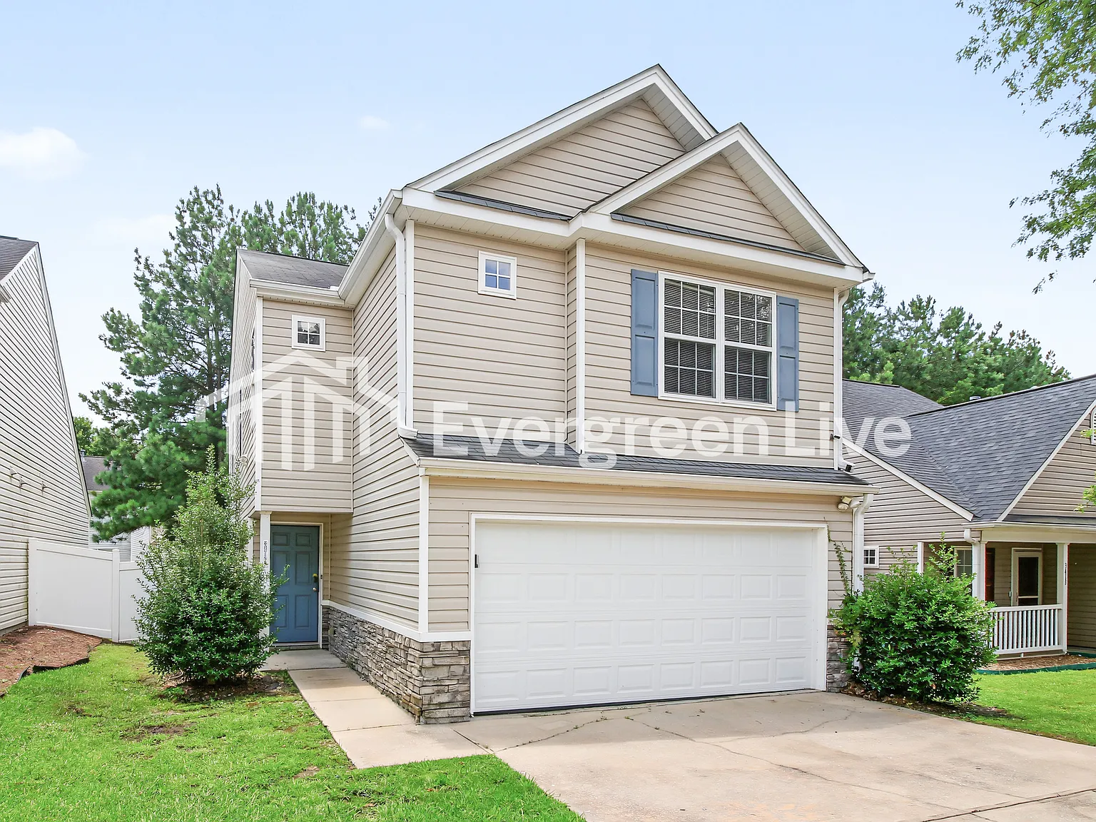 3 bed, 2.5 bath, 1385 sqft, $1,845 — Photo 2