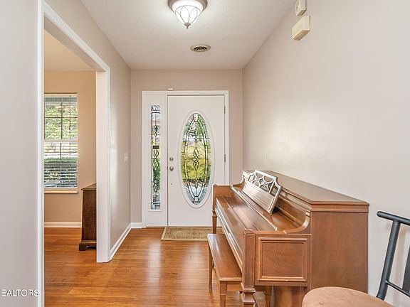 4th image of 6766 Cardindale Dr