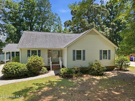 2nd image of 305 Baytree Drive