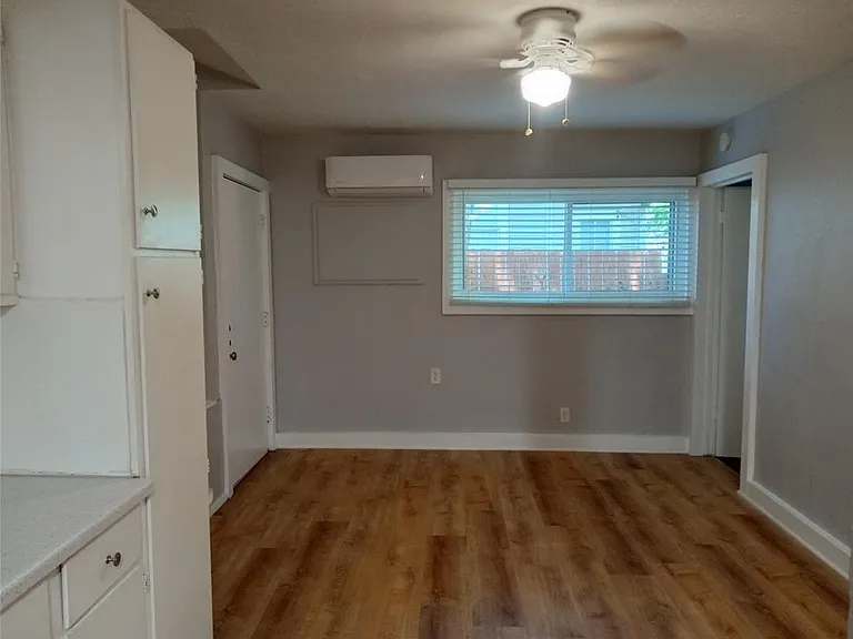 4500 Avenue D #B — Photo 9