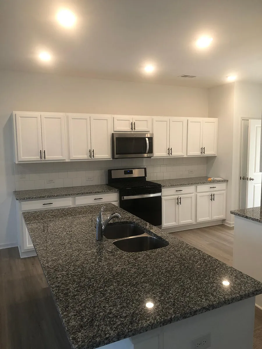 Building Photo - 6045 Handley Dr