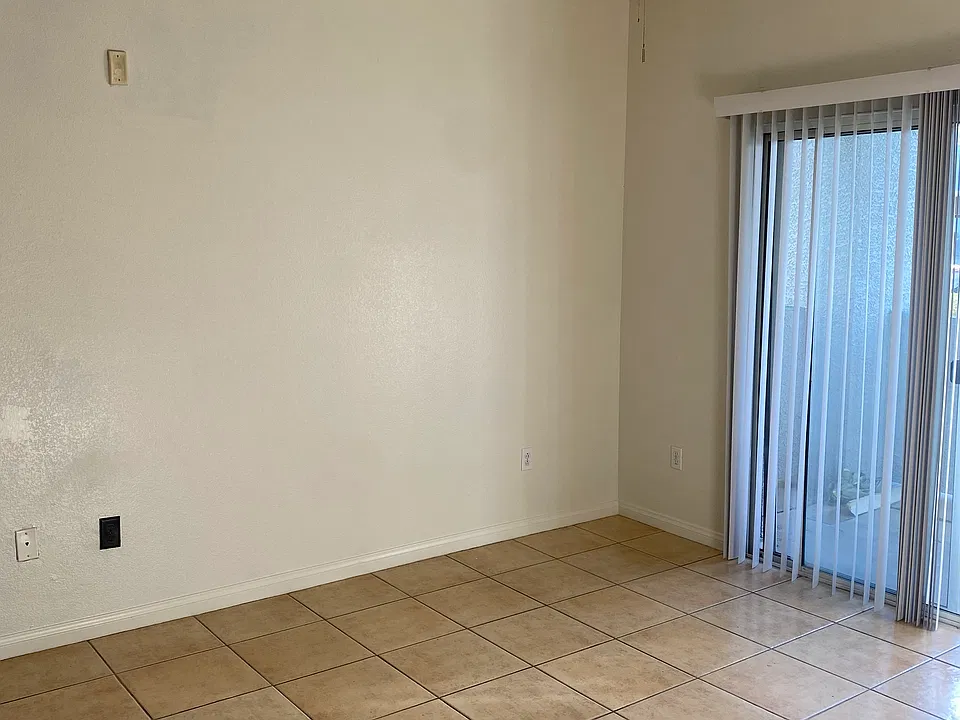 6955 N Durango Dr #1082