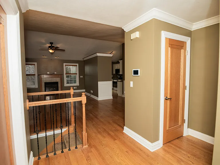 405 Galway Dr — Photo 5