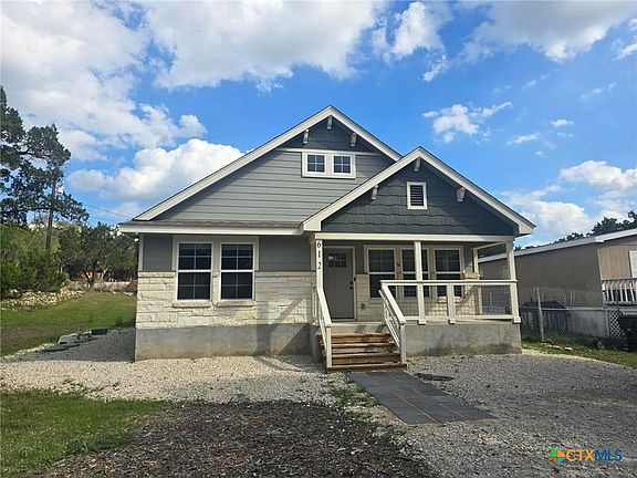 4th image of 612 Canyon Springs Dr
