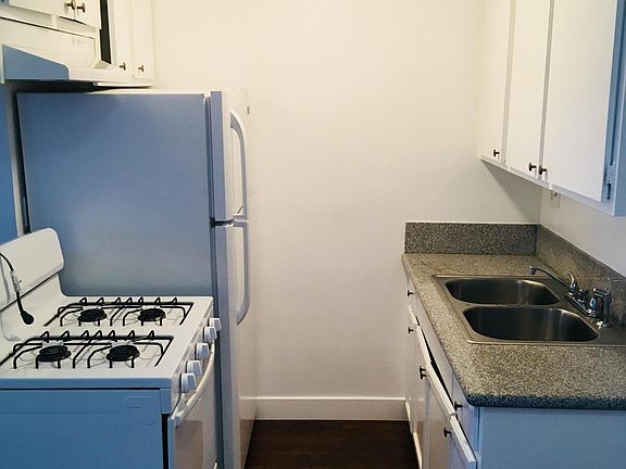 4th image of 4276 Lindblade Dr APT 10
