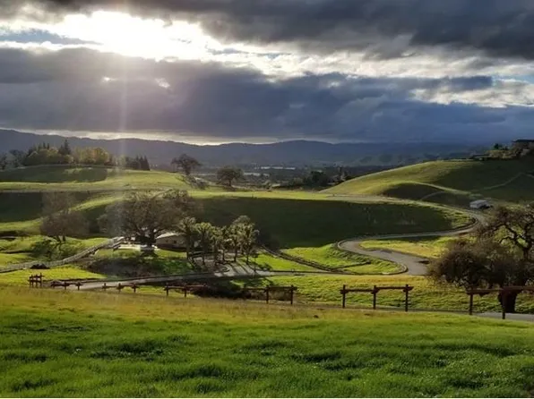 2580 Bridle Path Dr, Gilroy, CA 95020