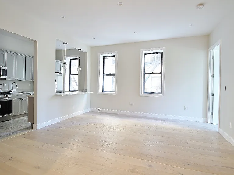 940 Street Nicholass Ave #1J — Photo 2