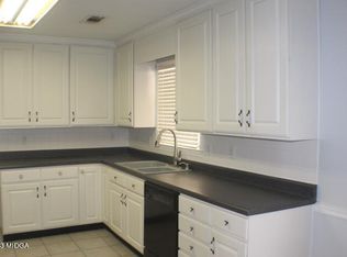 402 Tharpe Rd, Warner Robins, GA 31088