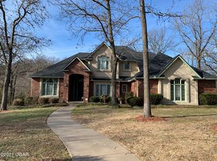 1221 Rustic Rdg, Joplin, MO 64804