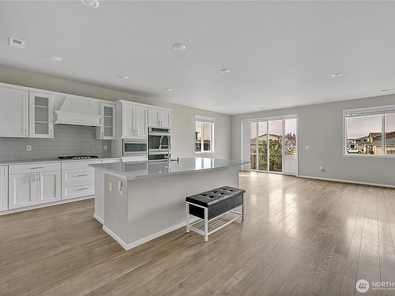 4th image of 17818 128th Avenue Ct E