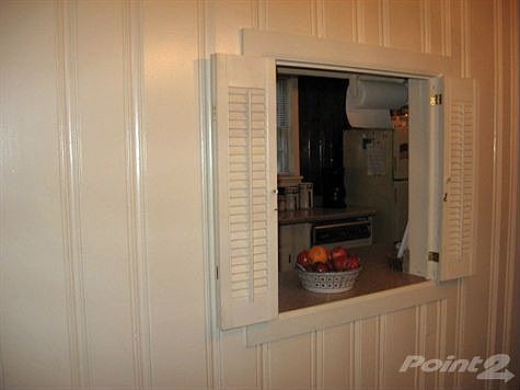 Pass through from dining to kitchen.