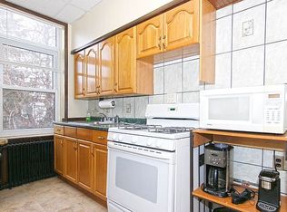 2023 Steinway St APT 3, Astoria, NY 11105
