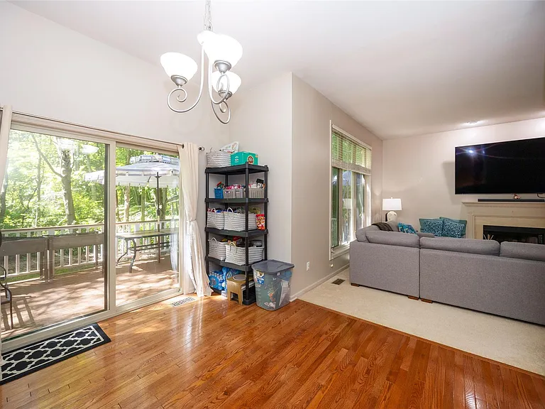 3481 Castlewood Ct — Photo 31